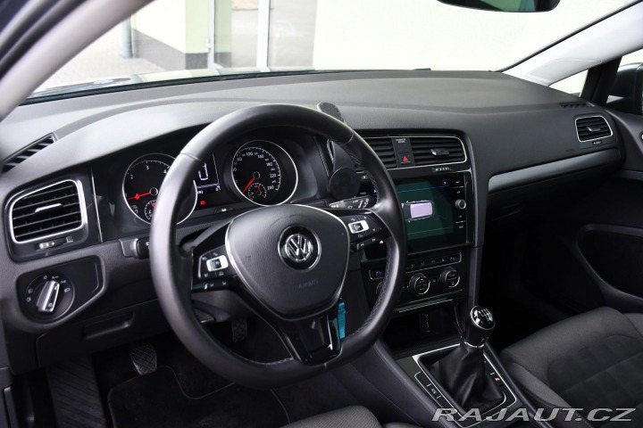 Volkswagen Golf 1.6TDi NAVI CARPLAY 2xALU 2018