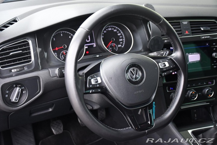 Volkswagen Golf 1.6TDi NAVI CARPLAY 2xALU 2018