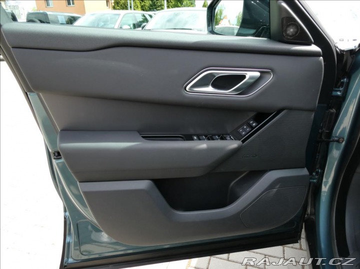 Land Rover Range Rover Velar 2,0 D200 S 1Maj. ČR, DPH 2025