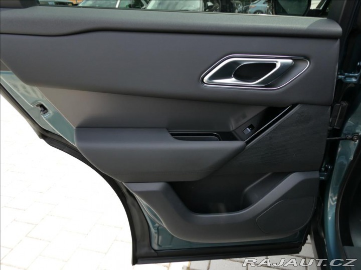 Land Rover Range Rover Velar 2,0 D200 S 1Maj. ČR, DPH 2025
