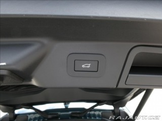 Land Rover Range Rover Velar 2,0 D200 S 1Maj. ČR, DPH 2025