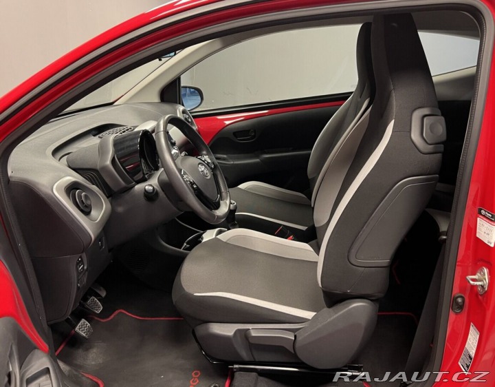 Toyota Aygo 1.0 VVT-i X-play 2014
