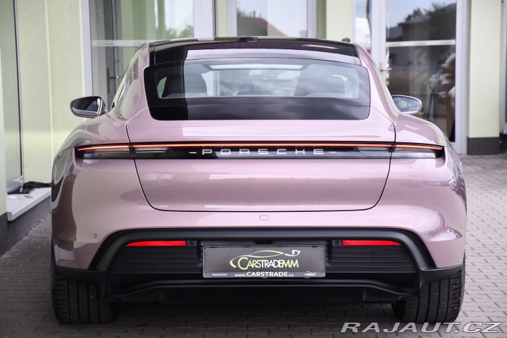 Porsche Taycan PERFORMANCE PLUS 2024