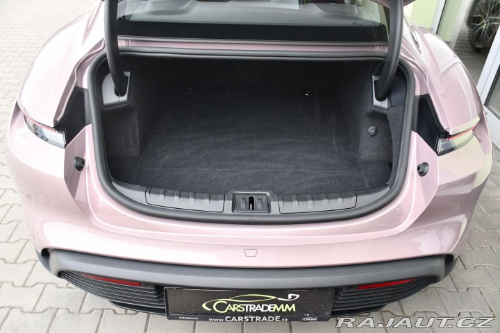 Porsche Taycan PERFORMANCE PLUS 2024