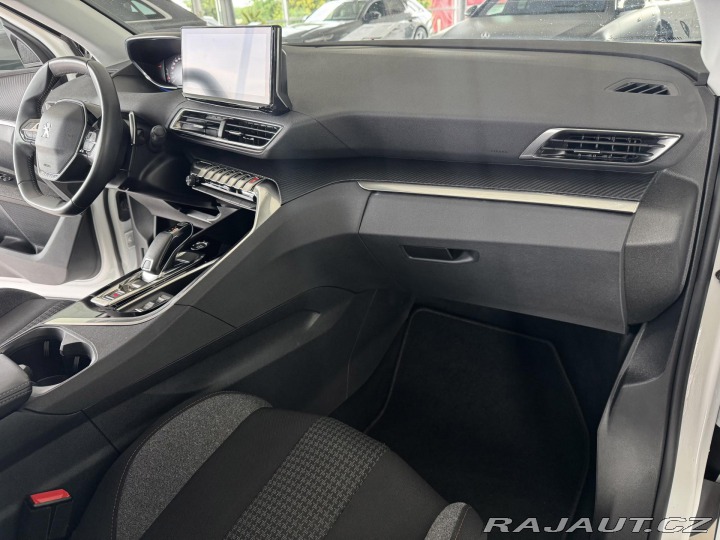 Peugeot 5008 1,2PT AUT*96kW*Kamera*7MÍ 2023