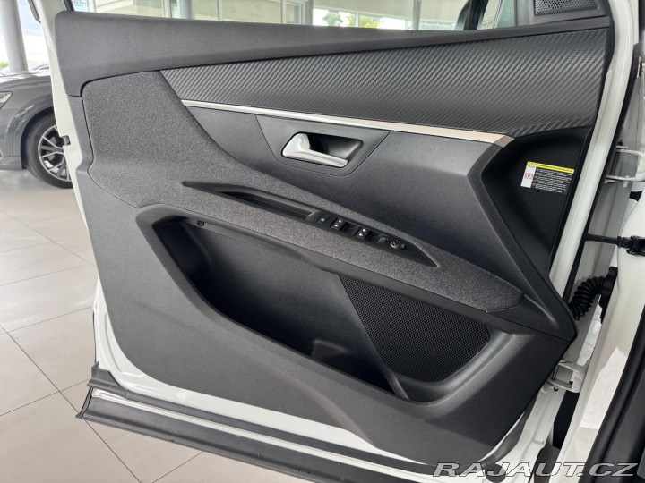 Peugeot 5008 1,2PT AUT*96kW*Kamera*7MÍ 2023