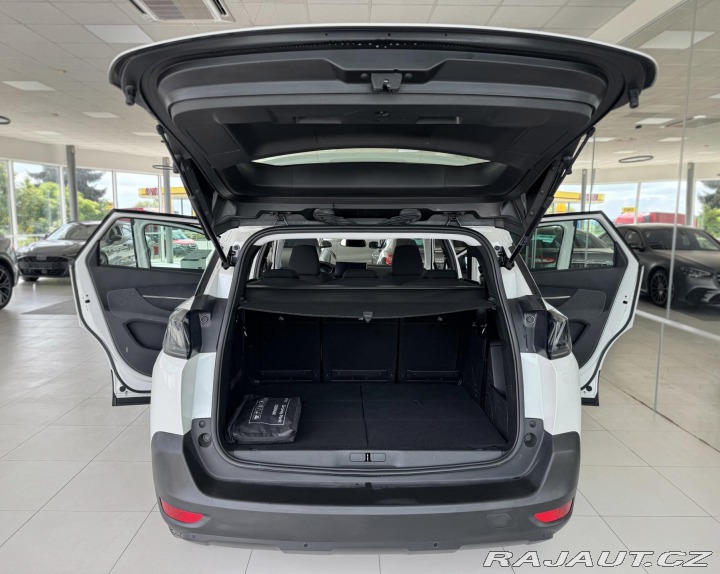 Peugeot 5008 1,2PT AUT*96kW*Kamera*7MÍ 2023