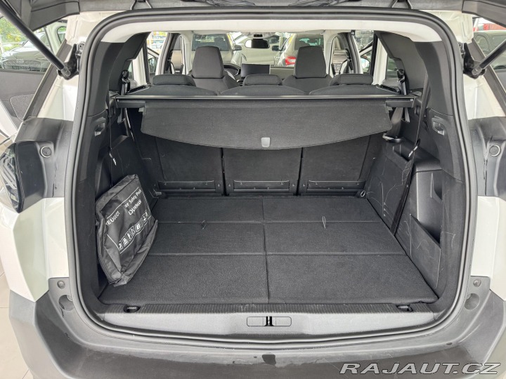 Peugeot 5008 1,2PT AUT*96kW*Kamera*7MÍ 2023