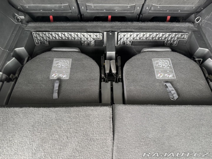 Peugeot 5008 1,2PT AUT*96kW*Kamera*7MÍ 2023