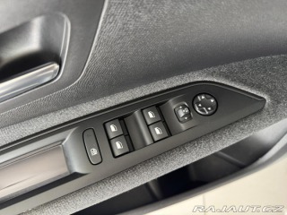 Peugeot 5008 1,2PT AUT*96kW*Kamera*7MÍ 2023