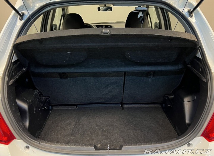 Toyota Yaris 1.33 POWER 2013