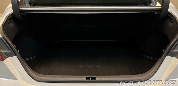 Toyota Camry 2.5 Hybrid AT EXECUTIVE 2026