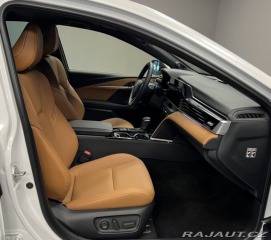 Toyota Camry 2.5 Hybrid AT EXECUTIVE 2026
