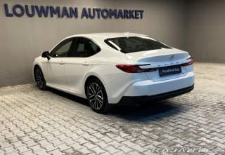 Toyota Camry 2.5 Hybrid AT EXECUTIVE 2026