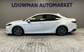 Toyota Camry 2.5 Hybrid AT EXECUTIVE 2026