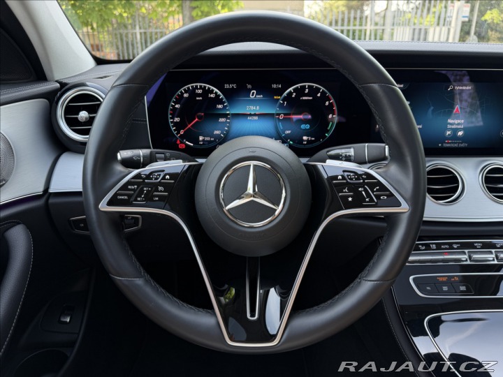 Mercedes-Benz E 300de 4Matic 2023