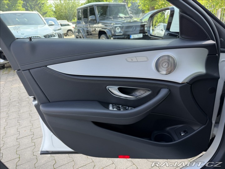 Mercedes-Benz E 300de 4Matic 2023