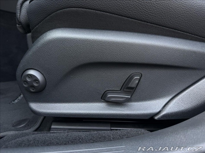 Mercedes-Benz E 300de 4Matic 2023