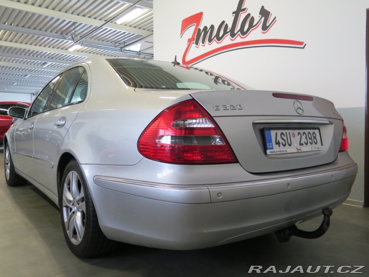 Mercedes-Benz E E320,LPG,tažné,klima,kůže 2004
