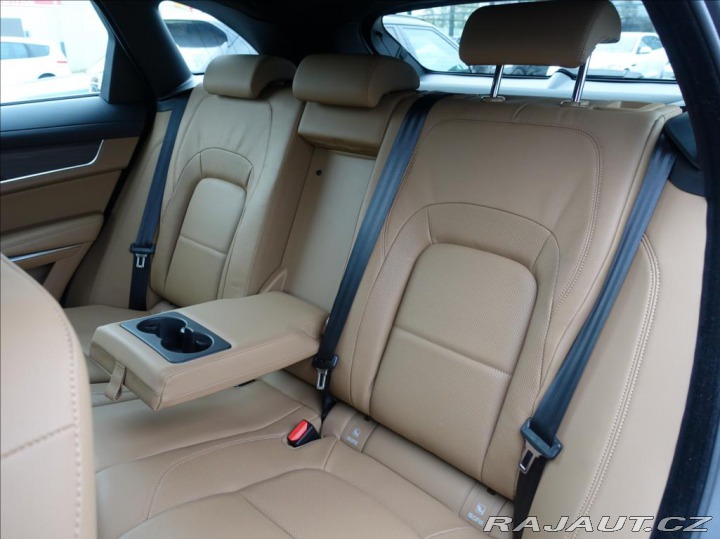 Jaguar F-Pace 2,0 D200 SE,1.Maj,ČR,DPH 2021