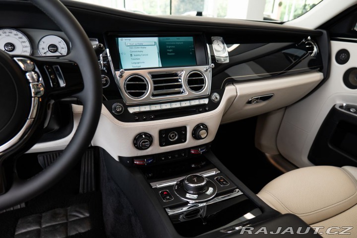 Rolls Royce Ghost Family 360/Pano/Masážní s 2016