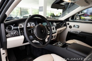 Rolls Royce Ghost Family 360/Pano/Masážní s 2016