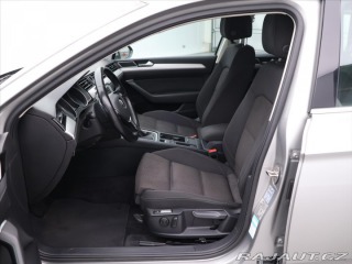 Volkswagen Passat 2.0 TDI LED Highline Tažn 2015
