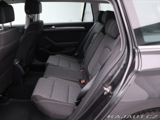 Volkswagen Passat 1,5 TSI 110 kW Business D 2022