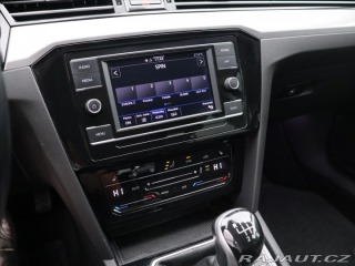 Volkswagen Passat 1,5 TSI 110 kW Business D 2022