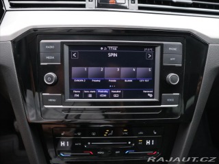 Volkswagen Passat 1,5 TSI 110 kW Business D 2022