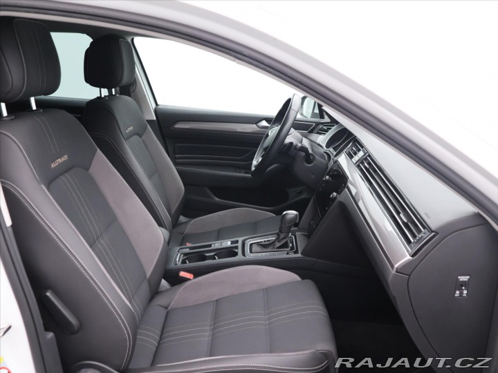 Volkswagen Passat 2,0 TDI 147kW 4M DSG CZ A 2021