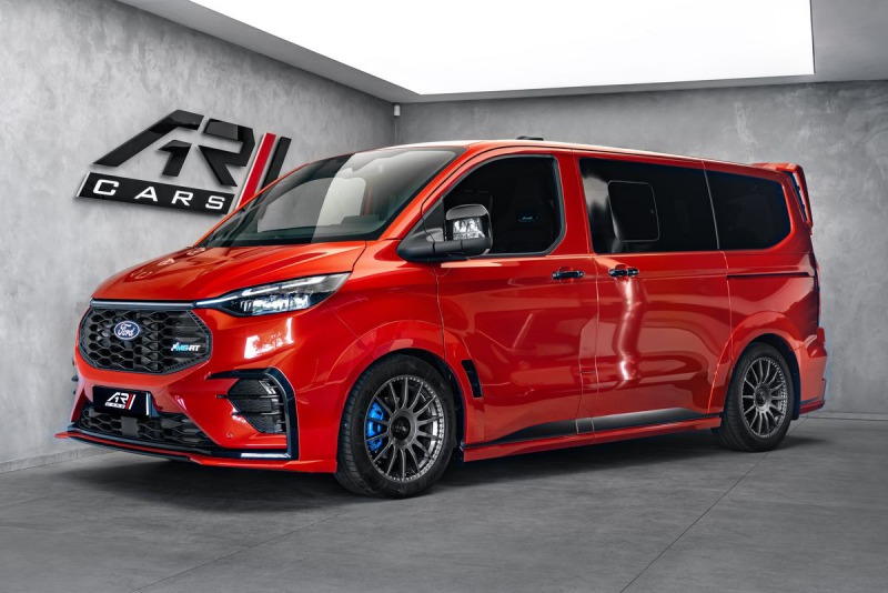 Ford Transit Custom MS-RT, 7 míst, tažné
