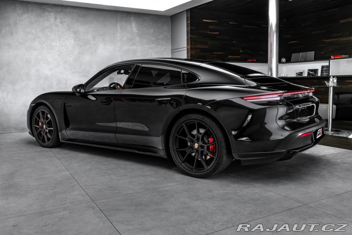 Porsche Taycan GTS 2023