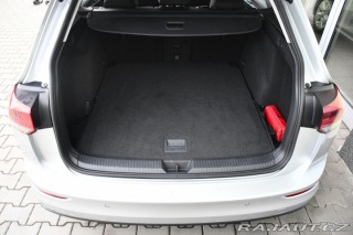 Volkswagen Golf 1.5eTSi DSG LIFE ČR 1.MAJ 2023