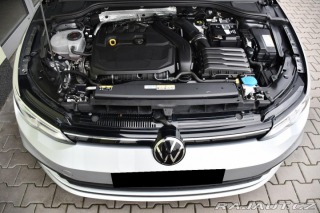 Volkswagen Golf 1.5eTSi DSG LIFE ČR 1.MAJ 2023