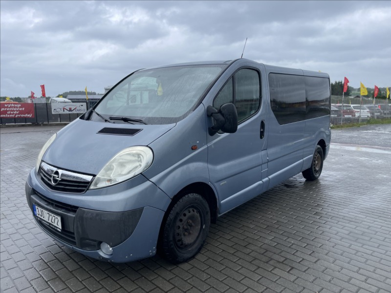 Opel Vivaro 2,5 DCi 107kw 9míst Klima
