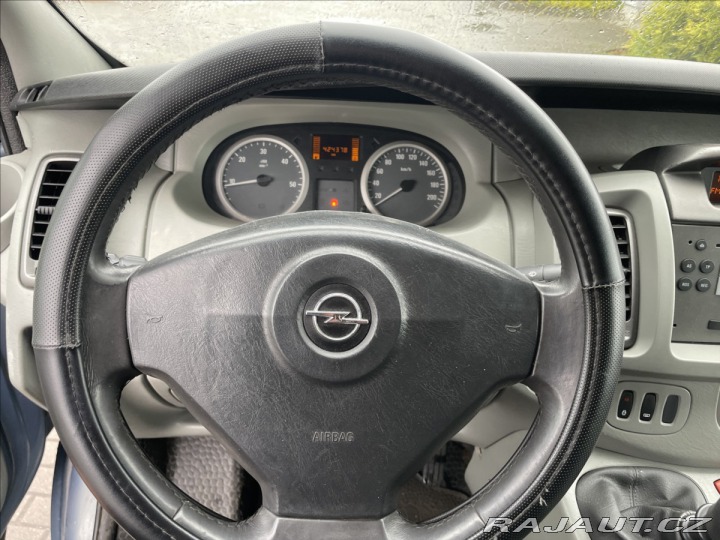 Opel Vivaro 2,5 DCi 107kw 9míst Klima 2008