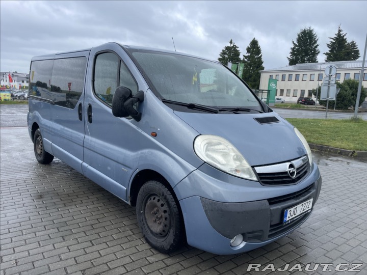 Opel Vivaro 2,5 DCi 107kw 9míst Klima 2008