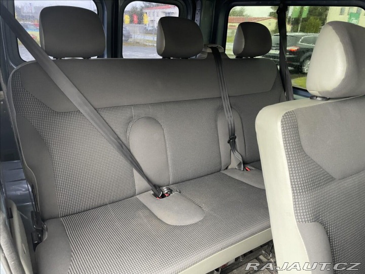 Opel Vivaro 2,5 DCi 107kw 9míst Klima 2008