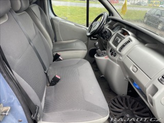 Opel Vivaro 2,5 DCi 107kw 9míst Klima 2008