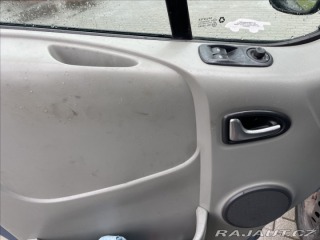 Opel Vivaro 2,5 DCi 107kw 9míst Klima 2008