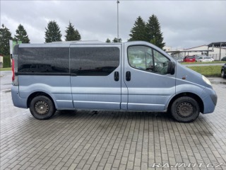 Opel Vivaro 2,5 DCi 107kw 9míst Klima 2008