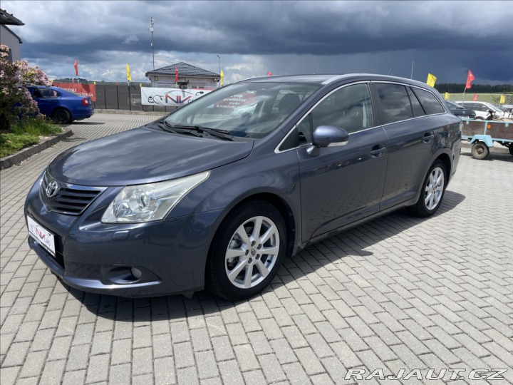 Toyota Avensis 2,0 D-4D 93 kw Klima bez 2010