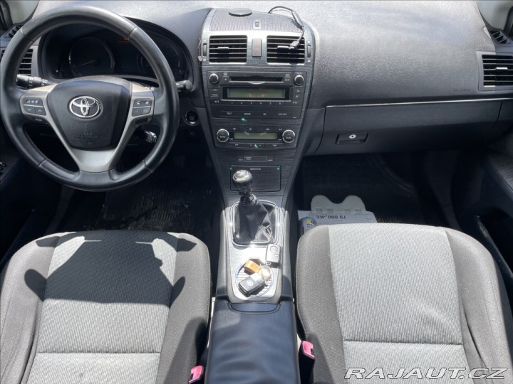 Toyota Avensis 2,0 D-4D 93 kw Klima bez 2010