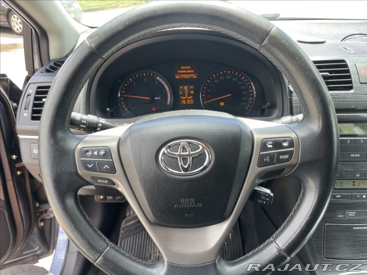 Toyota Avensis 2,0 D-4D 93 kw Klima bez 2010