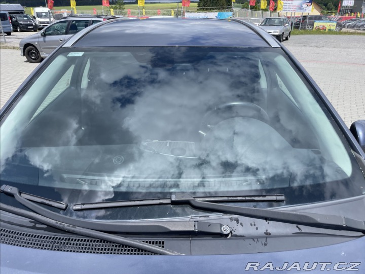 Toyota Avensis 2,0 D-4D 93 kw Klima bez 2010