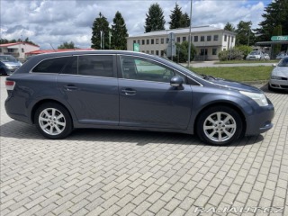 Toyota Avensis 2,0 D-4D 93 kw Klima bez 2010