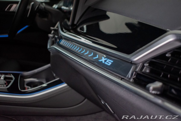 BMW X5 30d REZERVACE 2024