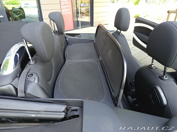 Mini One Cabrio,navigace,xenony 2013