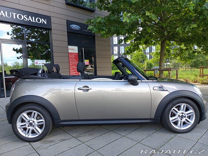 Mini One Cabrio,navigace,xenony 2013